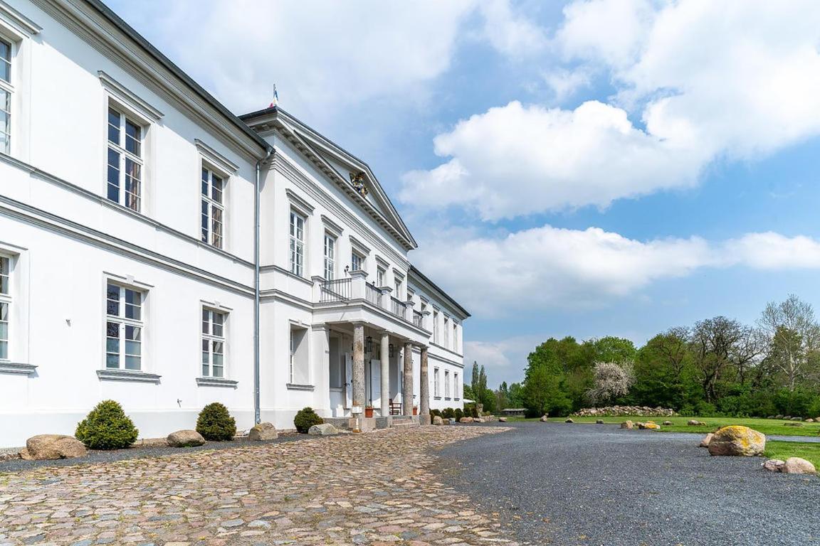Gutshaus Gross Helle Apartment Moelln ภายนอก รูปภาพ