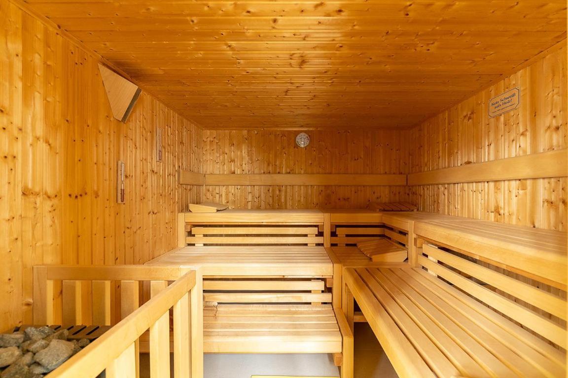 Gutshaus Gross Helle Apartment Moelln ภายนอก รูปภาพ