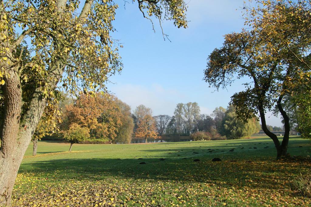 Gutshaus Gross Helle Apartment Moelln ภายนอก รูปภาพ