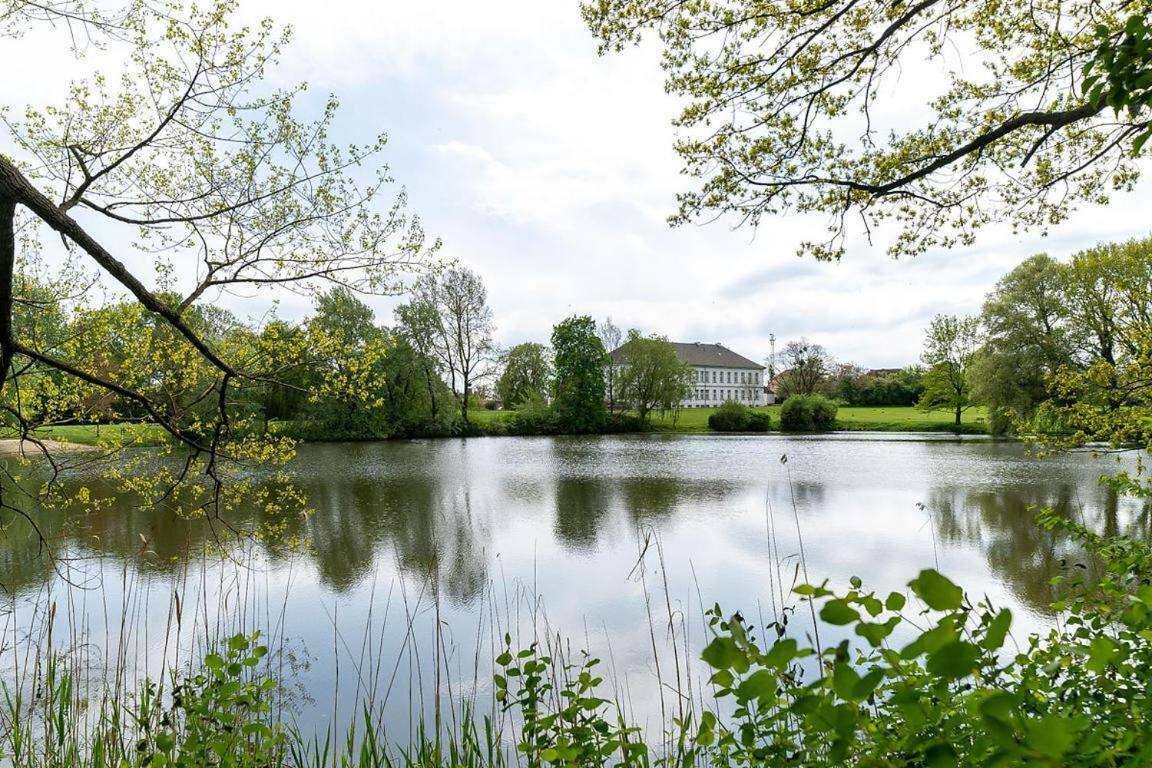 Gutshaus Gross Helle Apartment Moelln ภายนอก รูปภาพ