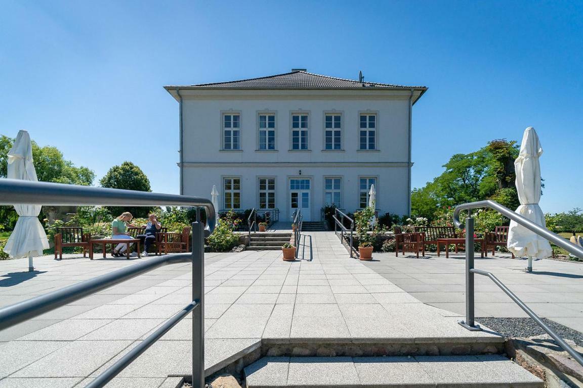 Gutshaus Gross Helle Apartment Moelln ภายนอก รูปภาพ
