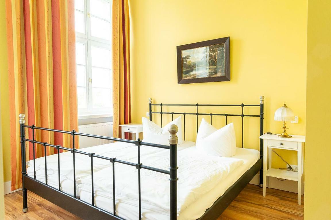 Gutshaus Gross Helle Apartment Moelln ภายนอก รูปภาพ