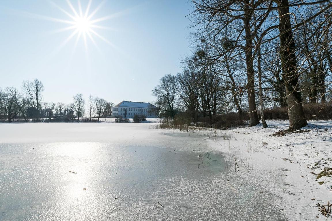 Gutshaus Gross Helle Apartment Moelln ภายนอก รูปภาพ